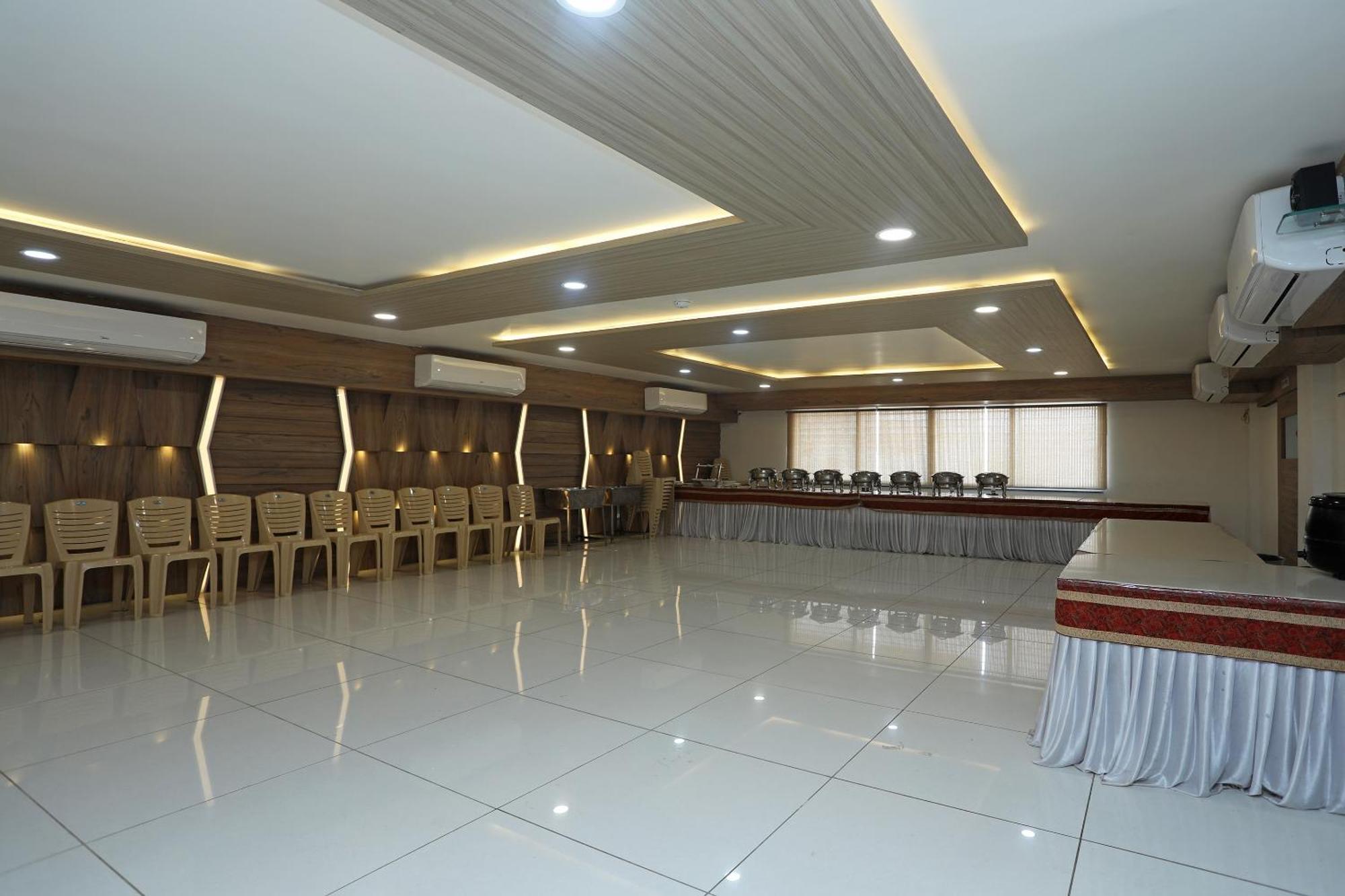 Super Hotel O Taste Of Temple Бхопал Екстер'єр фото